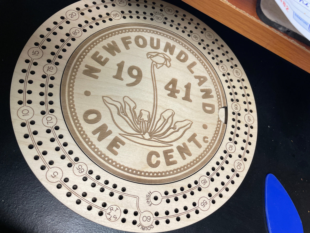Round Cribbage Board with Peg Storage (2 Player)