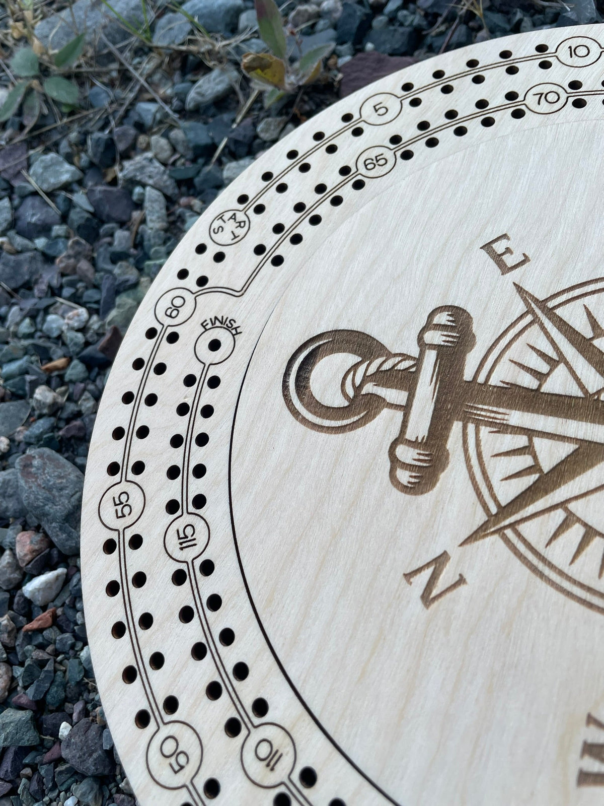 Round Cribbage Board with Peg Storage (2 Player)